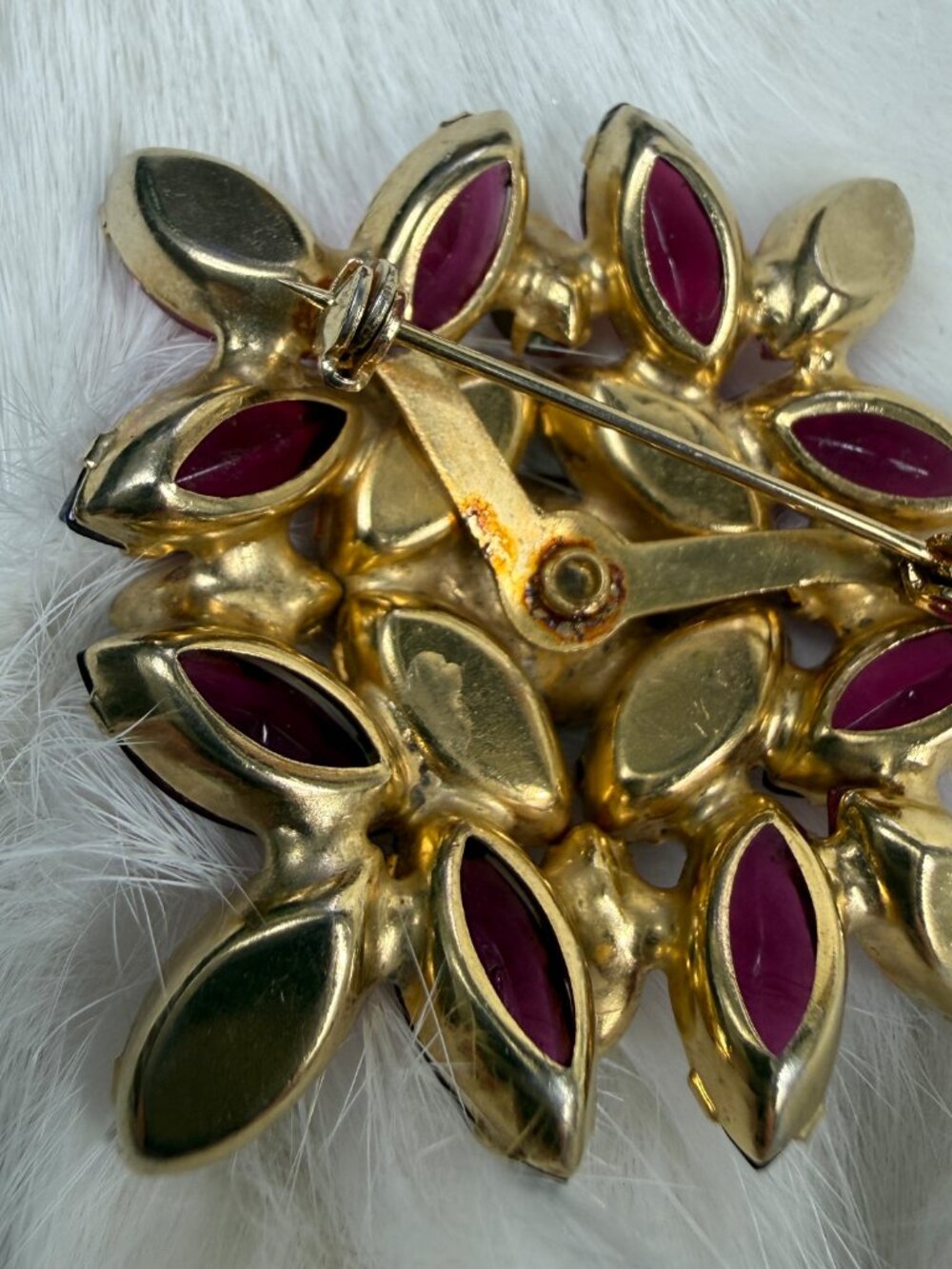 Vintage Blue/Purple Rivoli & Pink Ombre Rhinestone Gold Tone Brooch - Picture 6 of 9